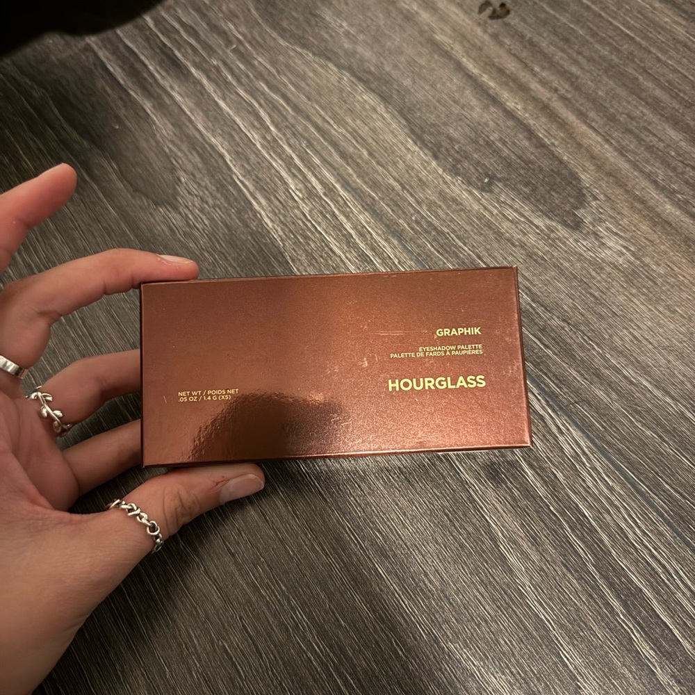 NEW Hourglass graphik eyeshadow